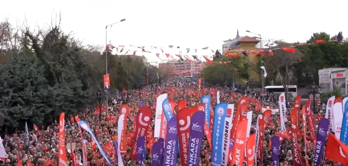 Turkish opposition marches in Ankara despite government ban