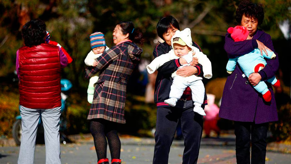 Chinese women with babies